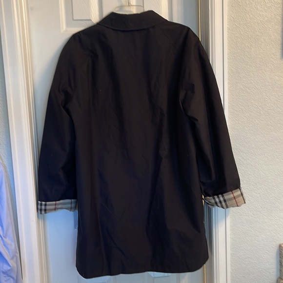 Burberry Black, Nova check trench coat with wool liner but no hood. - Picture 4 of 6